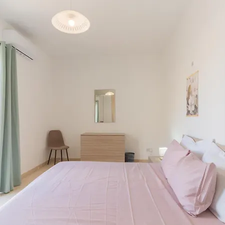 Apartment Charming 3bed In St Pauls 3-hosted By Sweetstay *